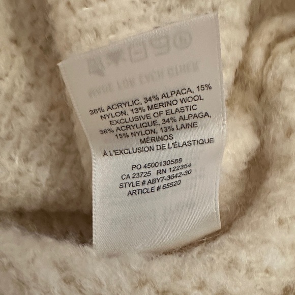 Bundle of Two Wilfred Sweaters - Picture 5 of 7